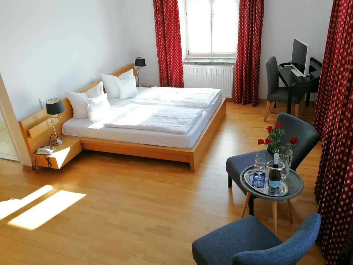 Hotel Wendelstein Розенхайм Екстериор снимка