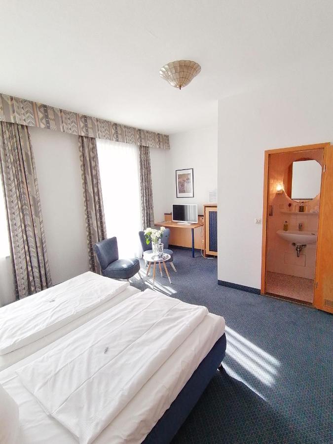 Hotel Wendelstein Розенхайм Екстериор снимка