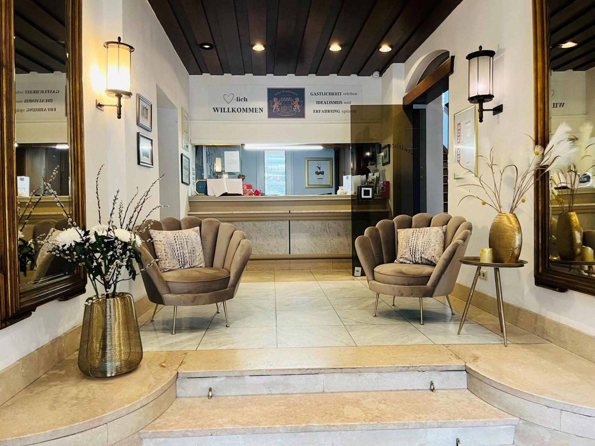 Hotel Wendelstein Розенхайм Екстериор снимка