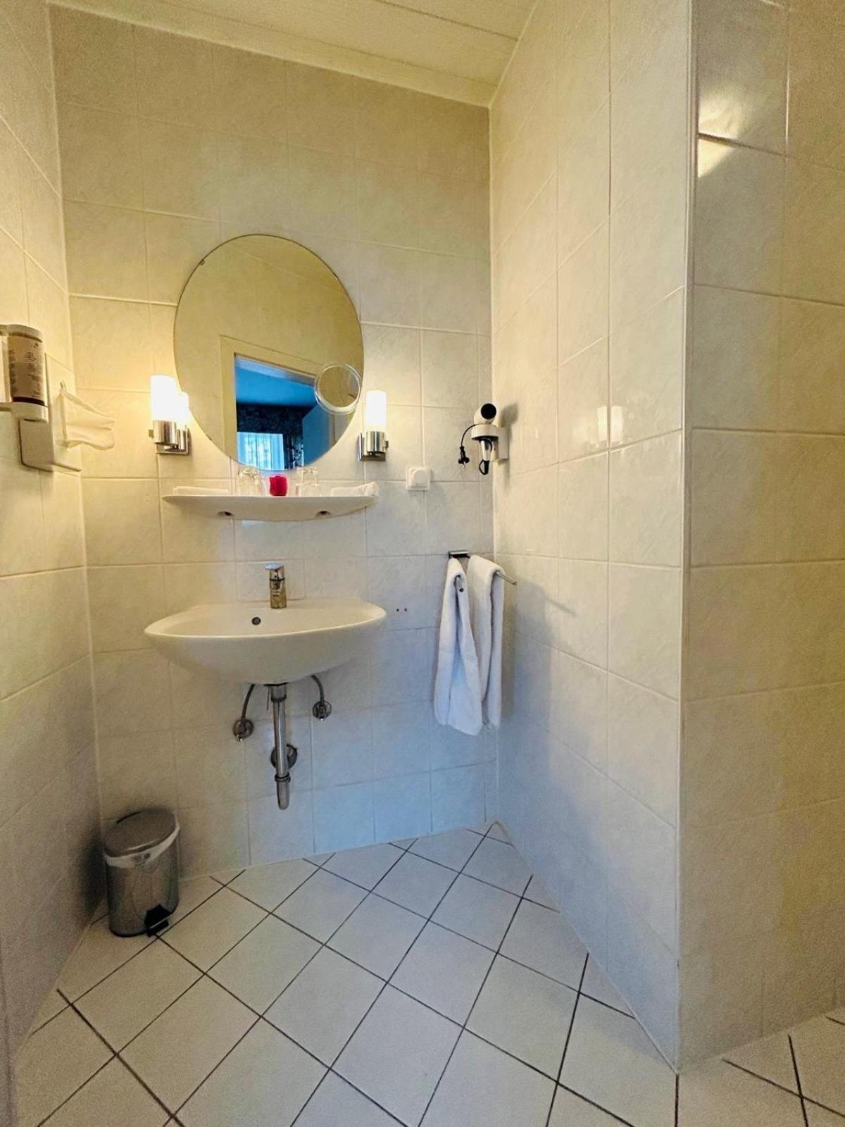 Hotel Wendelstein Розенхайм Екстериор снимка